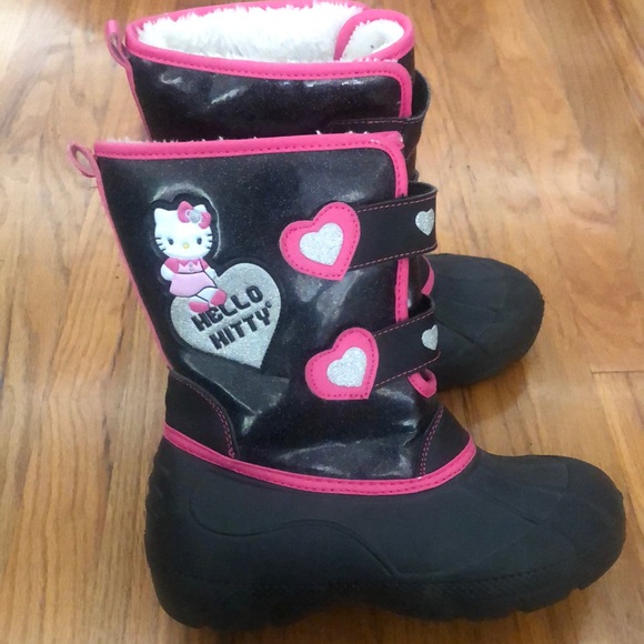 Sanrio Other - Like new Sanrio Hello Kitty Winter/Snow Boots